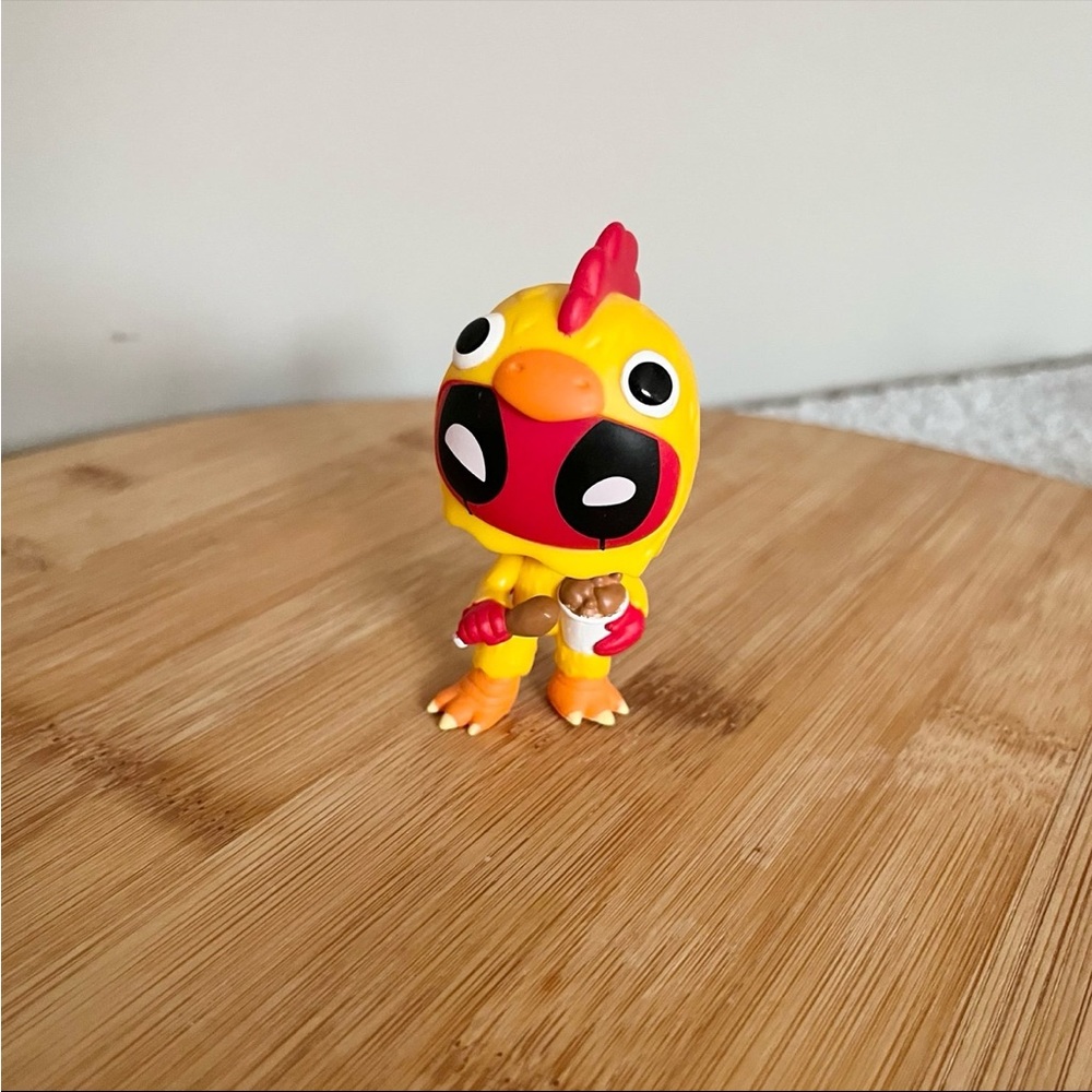 ❄️5/$20 Funko Marvel Deadpool Mystery Mini Bobblehead - Chicken Costume